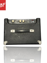 Load image into Gallery viewer, Fender Rumble 25 25-Watt Bass Combo Practice Amp