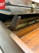 Load image into Gallery viewer, 1940’s Lester “Spinet 64” 64-Key Portable Piano