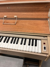 Load image into Gallery viewer, 1960’s Yamaha DS-49C Reed Organ