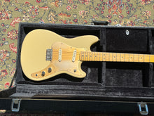 Load image into Gallery viewer, Squier Duo Sonic Electric in Desert Sand