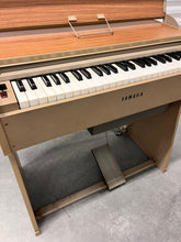 Load image into Gallery viewer, 1960’s Yamaha DS-49C Reed Organ