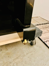 Load image into Gallery viewer, 1969 Yamaha U1 Upright Piano