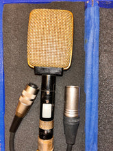 Load image into Gallery viewer, 1960's Echolette ES 14 Cardioid Dynamic Mic
