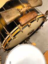 Load image into Gallery viewer, 1940 Leedy No. 5385 "The Improved Swingster" Outfit in Bi-Color Black and Gold Lacquer