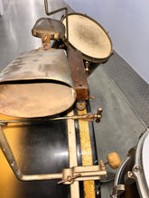 Load image into Gallery viewer, 1940 Leedy No. 5385 "The Improved Swingster" Outfit in Bi-Color Black and Gold Lacquer