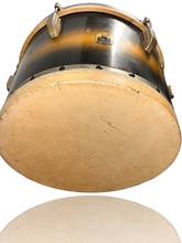 Load image into Gallery viewer, 1940 Leedy No. 5385 "The Improved Swingster" Outfit in Bi-Color Black and Gold Lacquer