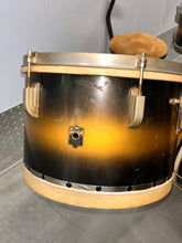 Load image into Gallery viewer, 1940 Leedy No. 5385 "The Improved Swingster" Outfit in Bi-Color Black and Gold Lacquer
