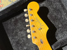 Load image into Gallery viewer, Squier Duo Sonic Electric in Desert Sand