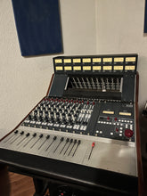 Load image into Gallery viewer, Rupert Neve Designs 5088 Shelford Console