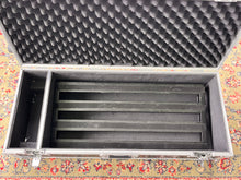 Load image into Gallery viewer, Pedaltrain JR Max Pedalboard w/ Wheeled Tour Case