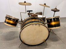 Load image into Gallery viewer, 1940 Leedy No. 5385 "The Improved Swingster" Outfit in Bi-Color Black and Gold Lacquer