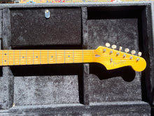 Load image into Gallery viewer, Squier Duo Sonic Electric in Desert Sand