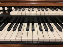 Load image into Gallery viewer, Vintage Hammond M2 Tube Organ (Modded)