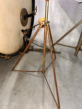 Load image into Gallery viewer, 1940 Leedy No. 5385 "The Improved Swingster" Outfit in Bi-Color Black and Gold Lacquer