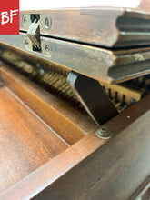Load image into Gallery viewer, 1940’s Lester “Spinet 64” 64-Key Portable Piano