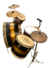 Load image into Gallery viewer, 1940 Leedy No. 5385 "The Improved Swingster" Outfit in Bi-Color Black and Gold Lacquer