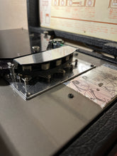 Load image into Gallery viewer, 1980's Roland RE-201 Space Echo