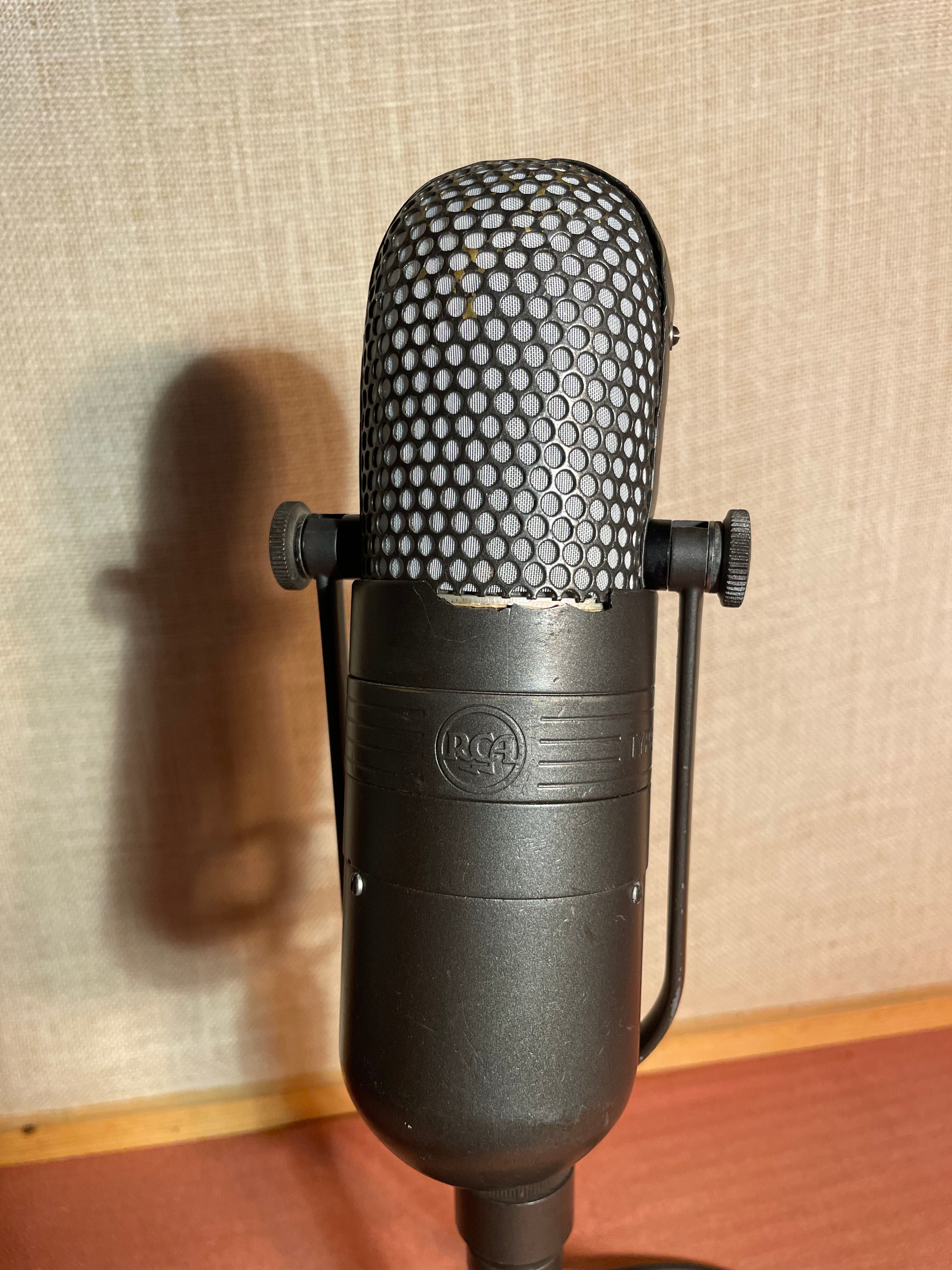 Vintage RCA 77DX Polydirectional Ribbon Mic Byrd Finds