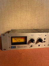 Load image into Gallery viewer, 1980’s Urei LA-4 Compressor/Limiter Stereo Pair
