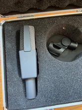 Load image into Gallery viewer, AKG C414 XLS Multipattern Large Diaphragm Condenser Mic
