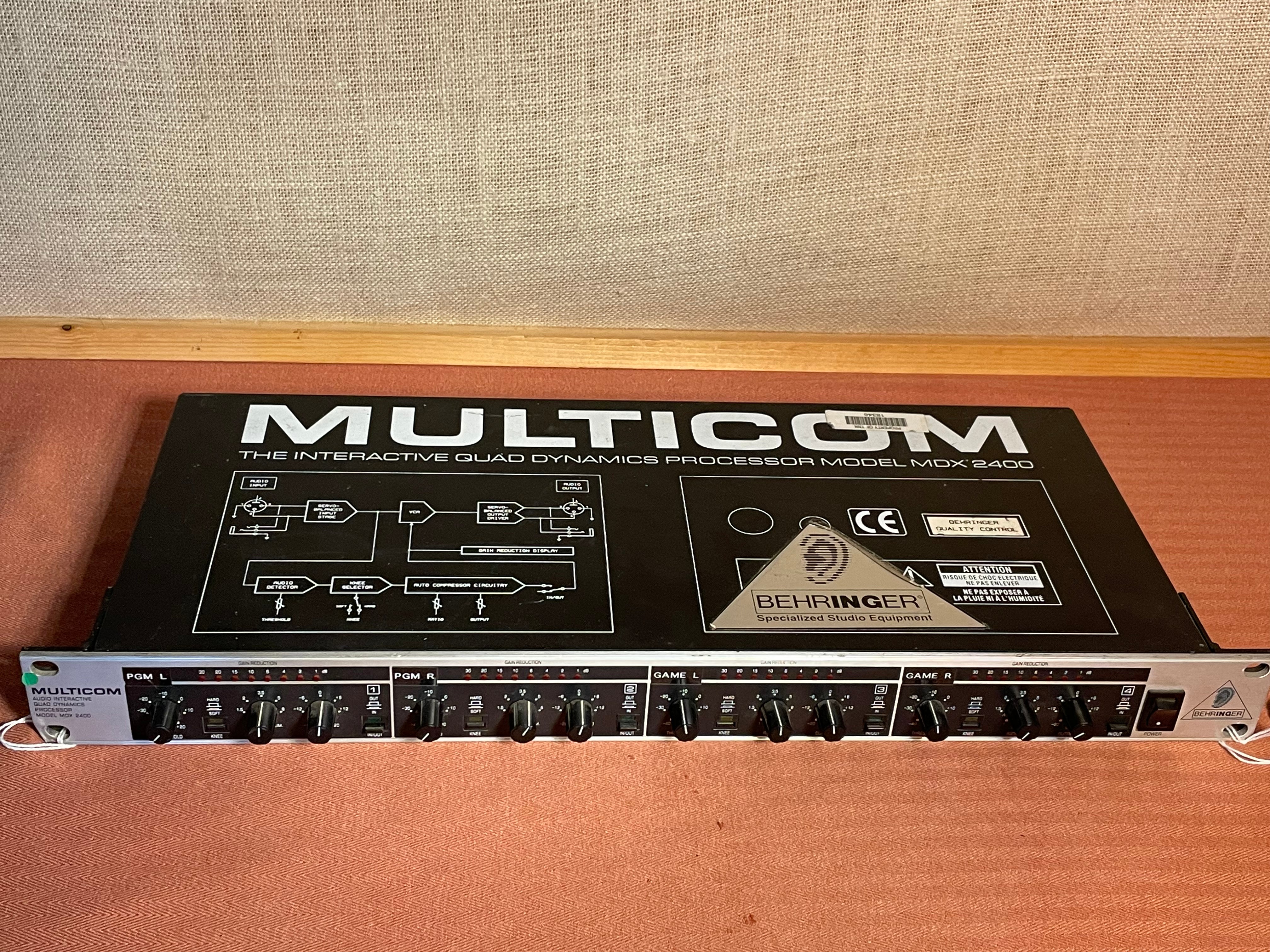 Behringer Multicom 4-Channel Compressor/Limiter