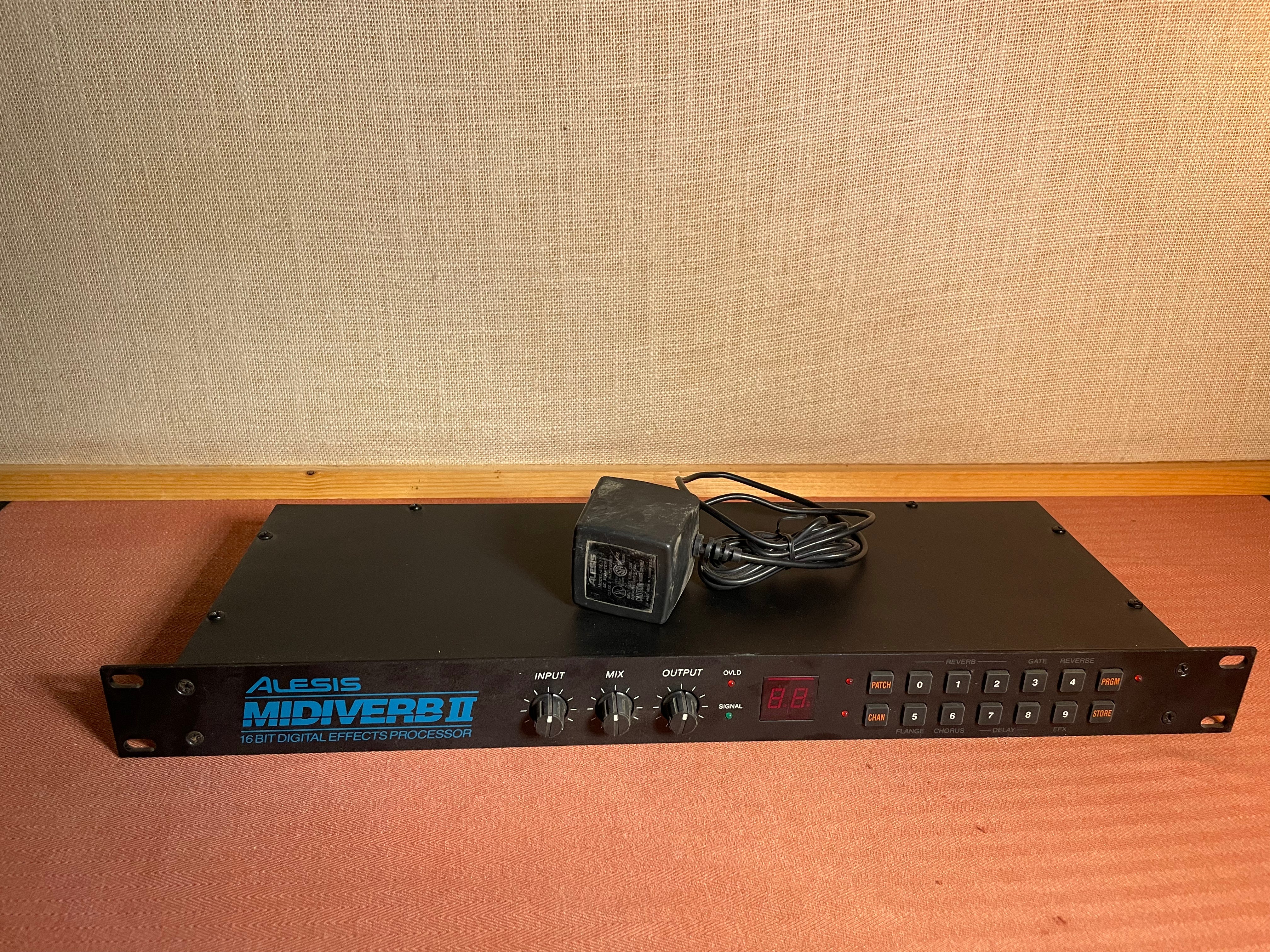 1990's Alesis Midiverb II Digital Effects Processor – Byrd Finds 1990's Alesis Midiverb II Digital Effects Processor – Byrd Finds