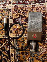 Load image into Gallery viewer, 1950's RCA 74-B Bidirectional Ribbon Mic
