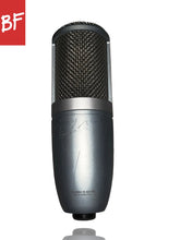 Load image into Gallery viewer, AKG Perception 220 Large Diaphragm Condenser Mic
