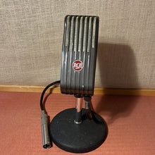 Load image into Gallery viewer, 1940&#39;s RCA Varacoustic MI-6203-C Ribbon Mic
