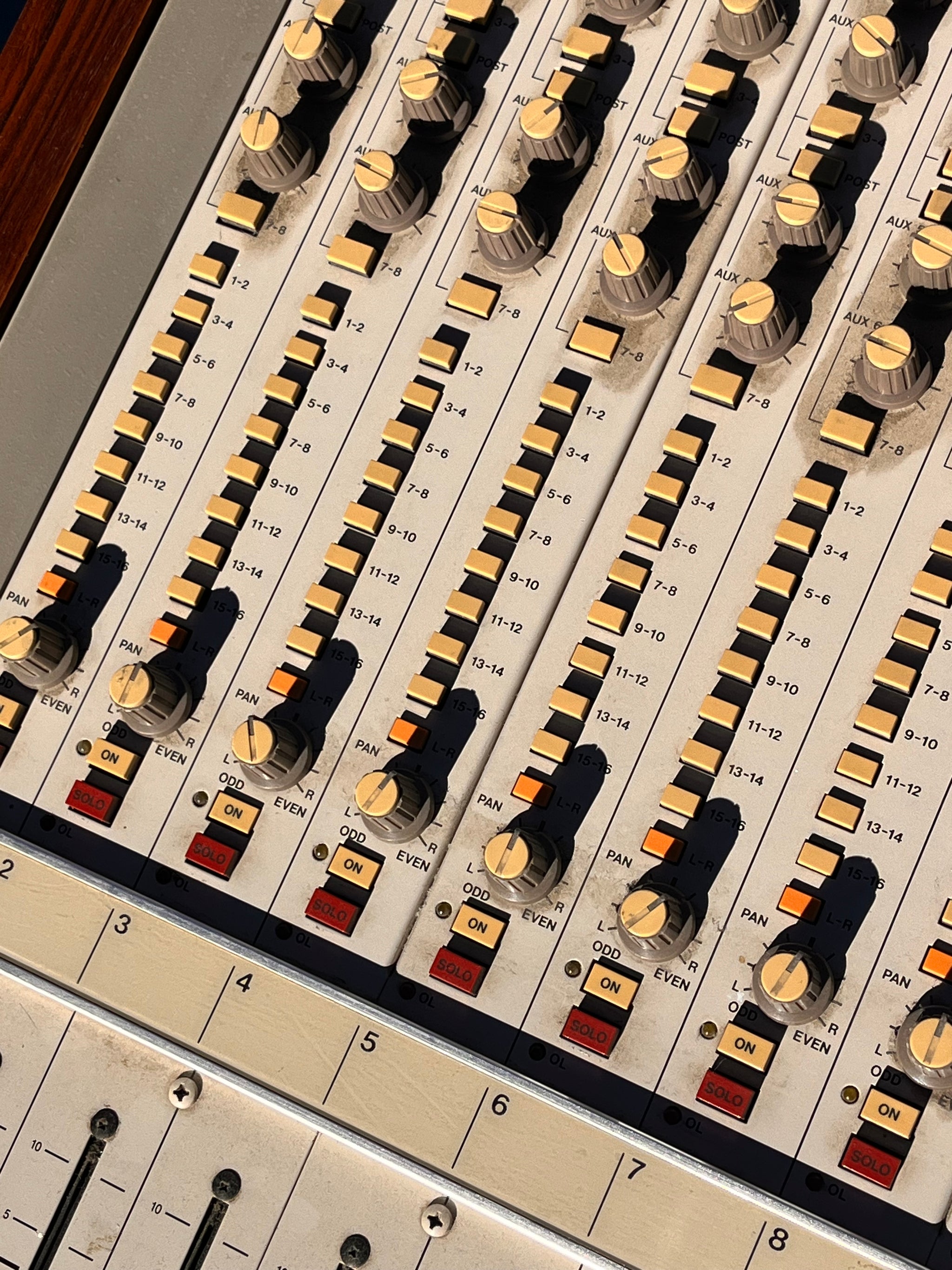 1980's Tascam M-600 32-Channel Analog Mixing Console – Byrd Finds