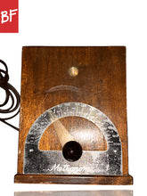 Load image into Gallery viewer, 1940's Crystal Research Labs Tube Metronome
