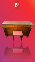Load image into Gallery viewer, 1950’s Hardman Peck Minipiano
