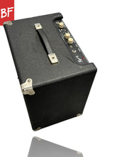 Load image into Gallery viewer, Fender Rumble 25 25-Watt Bass Combo Practice Amp

