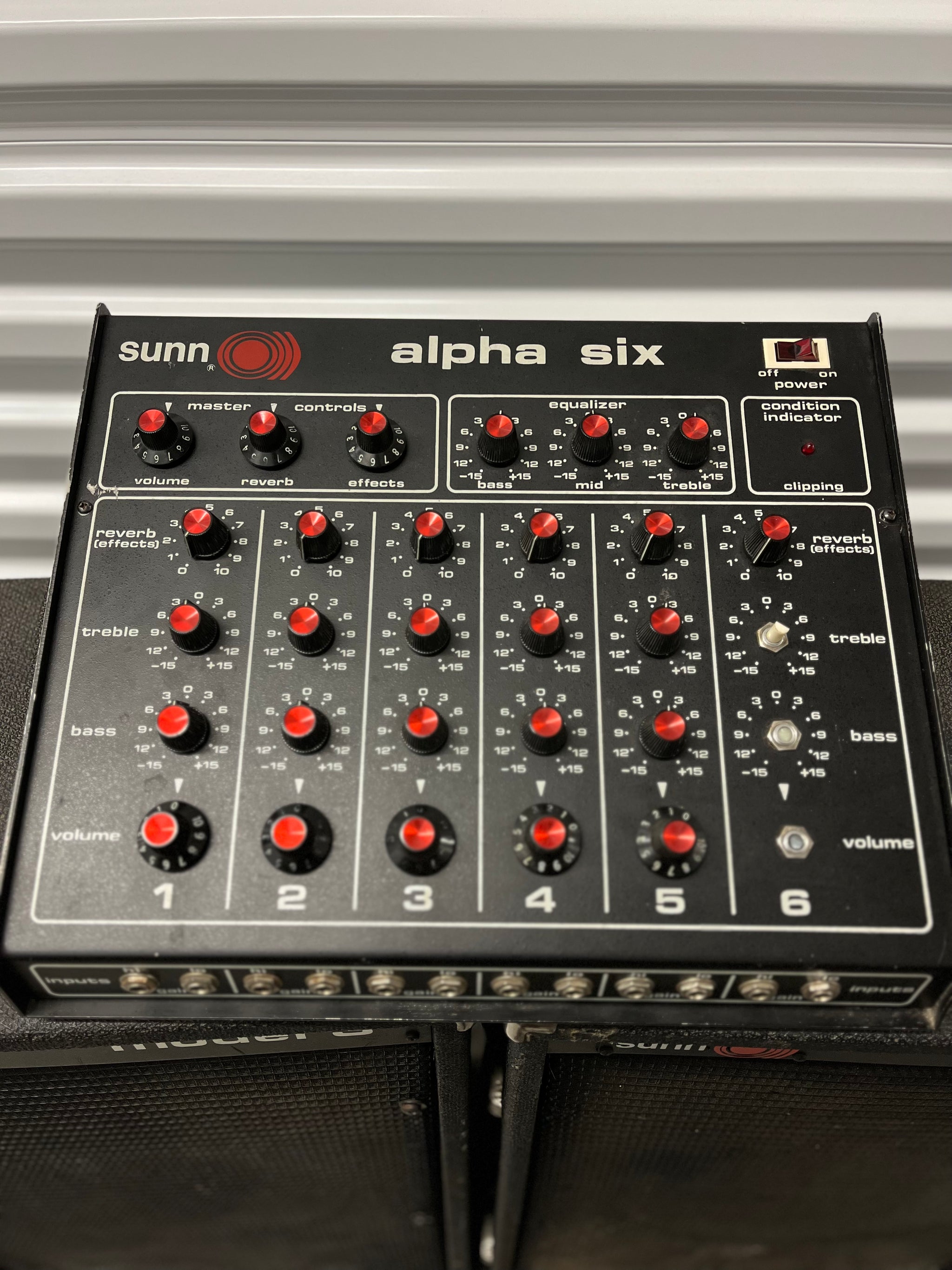 1970's Sunn Alpha Six Mixer w/ Model 3 Speaker Cabinets – Byrd Finds