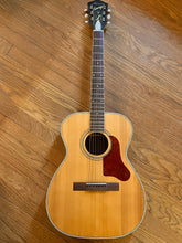 Load image into Gallery viewer, 1960’s Harmony Sovereign H1203 Acoustic
