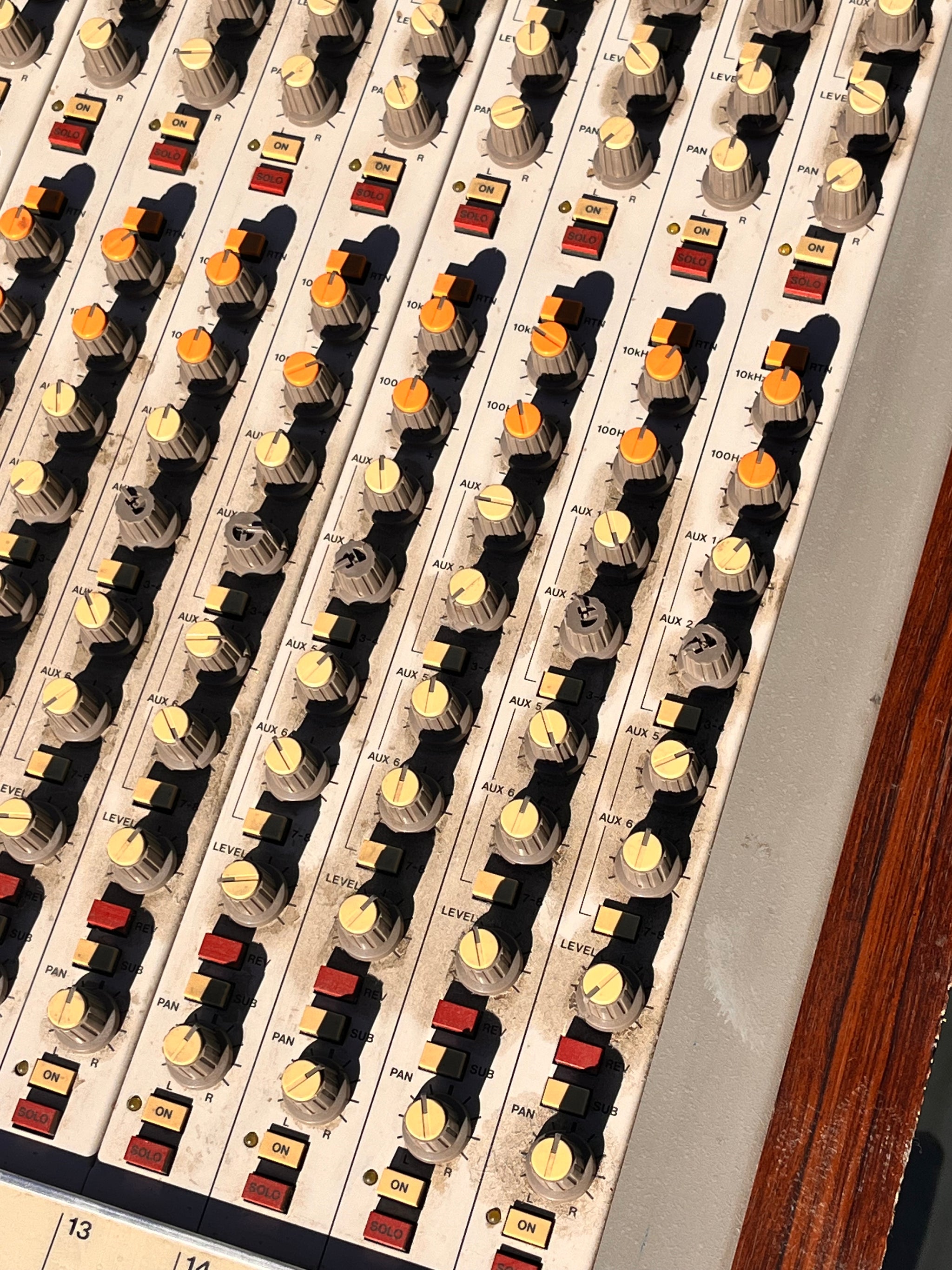 1980's Tascam M-600 32-Channel Analog Mixing Console – Byrd Finds