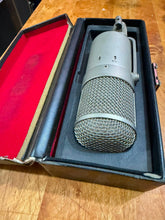 Load image into Gallery viewer, 1970's Neumann U47 Fet Large Diaphragm Cardioid Condenser Microphone
