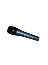 Load image into Gallery viewer, Sennheiser e835 Cardioid Dynamic Mic
