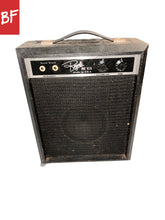 Load image into Gallery viewer, 1970's Regal RE-105 5-Watt Combo Amp
