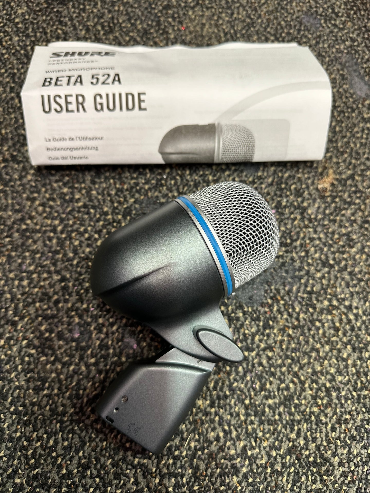 Shure Beta 52A Supercardioid Dynamic Kick Mic