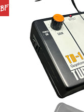 Load image into Gallery viewer, 1980's Guyatone TD-1 Tube Distortion w/ Step Down Transformer

