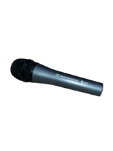 Load image into Gallery viewer, Sennheiser e835 Cardioid Dynamic Mic
