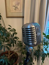 Load image into Gallery viewer, 1940&#39;s Turner 101A Ribbon/Dynamic Microphone
