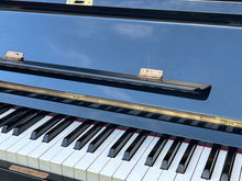 Load image into Gallery viewer, 1962 Yamaha U1 48" Upright Piano

