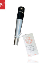 Load image into Gallery viewer, 1970's Shure Unidyne III 545 Cardioid Dynamic Mic
