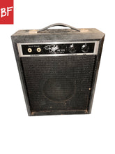 Load image into Gallery viewer, 1970's Regal RE-105 5-Watt Combo Amp
