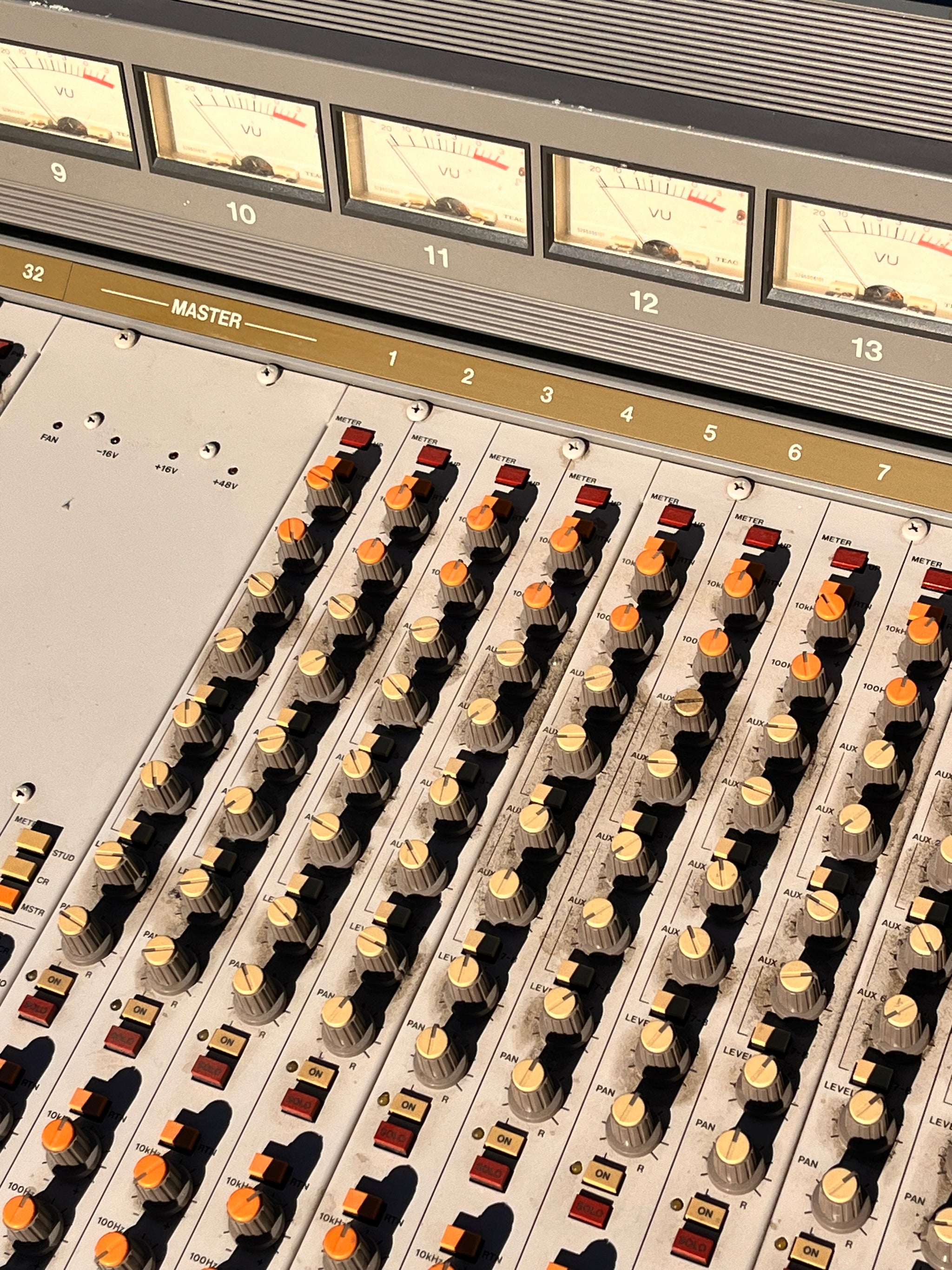 1980's Tascam M-600 32-Channel Analog Mixing Console – Byrd Finds