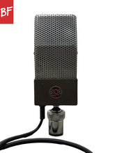Load image into Gallery viewer, 1940's RCA 74-B Bidirectional Ribbon Mic
