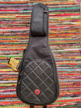 Load image into Gallery viewer, Roadrunner Boulevard II Small Guitar Gig Bag
