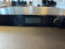 Load image into Gallery viewer, Shure UR4S+ Wireless Reciever
